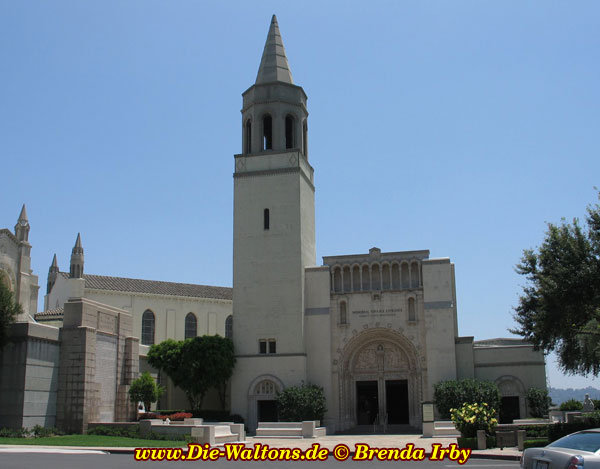 Bestattung im Forest Lawn Mausoleum (Glendale)